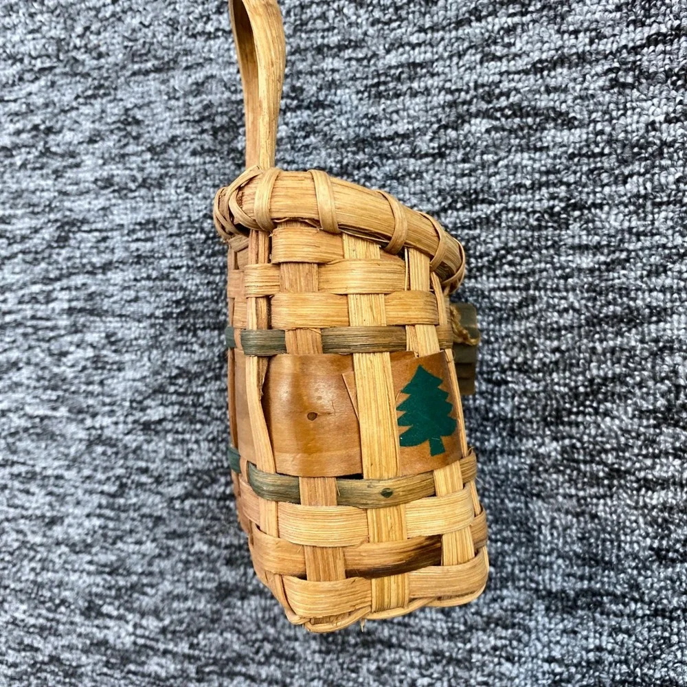 Vintage Christmas Woven Splint Basket Pine Tree Primitive Folk Art Decor